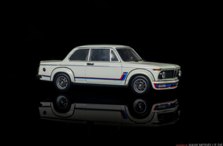 BMW 2002 turbo (E20) | Limousine | Minichamps | www.andere.hahlmodelle.de