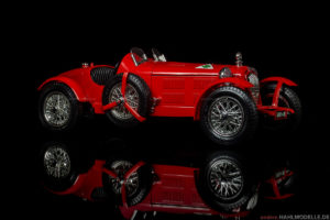 Alfa Romeo 8C 2300 Monza | Roadster | Bburago | 1:18 | www.andere.hahlmodelle.de