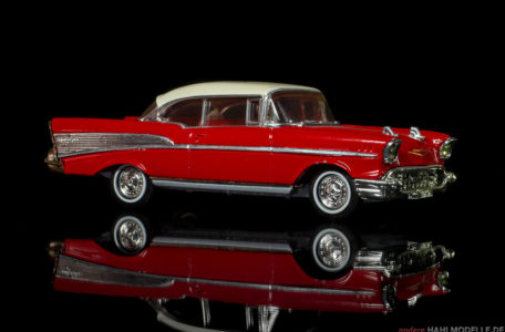 Chevrolet Bel Air (Serie 2400C) | Coupé | Dinky | 1:43 | www.andere.hahlmodelle.de