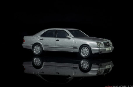 Mercedes-Benz E 280 (W 210) | Limousine | Herpa | www.andere.hahlmodelle.de