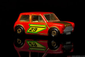 BMC Mini | Kleinwagen | Lesney Products & Co. Ltd. | Matchbox Superfast Racing Mini | www.andere.hahlmodelle.de