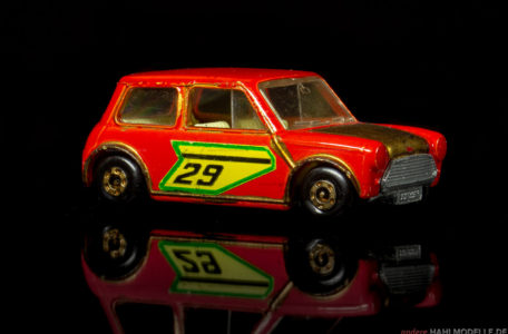 BMC Mini | Kleinwagen | Lesney Products & Co. Ltd. | Matchbox Superfast Racing Mini | www.andere.hahlmodelle.de