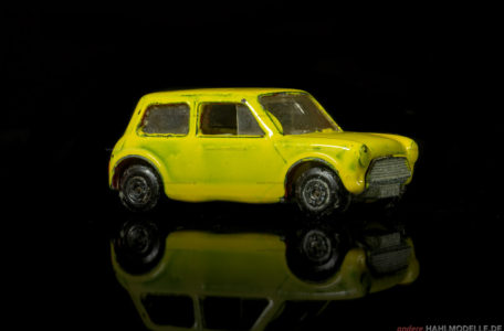 BMC Mini | Kleinwagen | Lesney Products & Co. Ltd. | Matchbox Superfast Racing Mini | www.andere.hahlmodelle.de