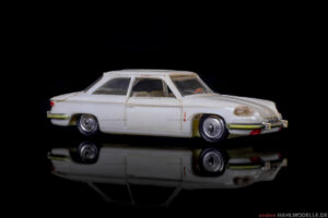 Panhard 24 BT | Limousine | Siharuli | 1:43 | www.andere.hahlmodelle.de