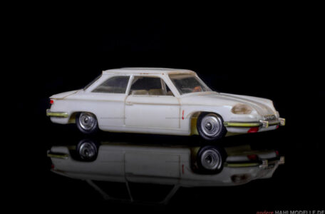 Panhard 24 BT | Limousine | Siharuli | 1:43 | www.andere.hahlmodelle.de