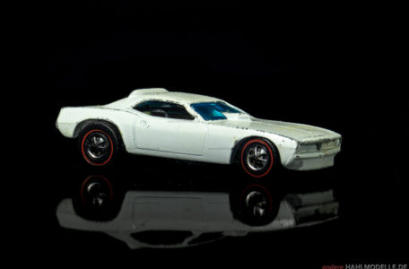 Plymouth Barracuda (3. Gen.) | Dragster | Mattel Inc. Hong Kong | Moongoose vs. Snake | 1:64 | www.andere.hahlmodelle.de