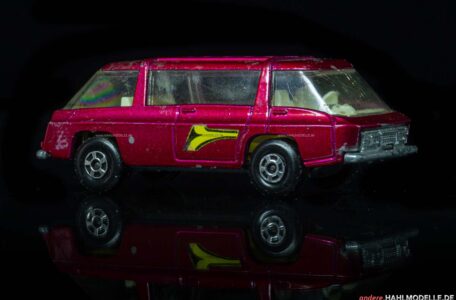 „Freeman Inter-City Commuter“ | Van | Lesney Products & Co. Ltd. | Matchbox Superfast | 1:55 | www.andere.hahlmodelle.de