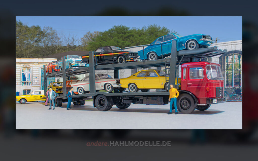 MAN F7 Autotransporter beladen mit diversen Opel Manta A und Opel Ascona A und ein Opel Rekord C Schnell-Lieferwagen